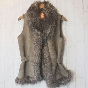GABRIELLA ROCHA Faux Fur Trim Vest
